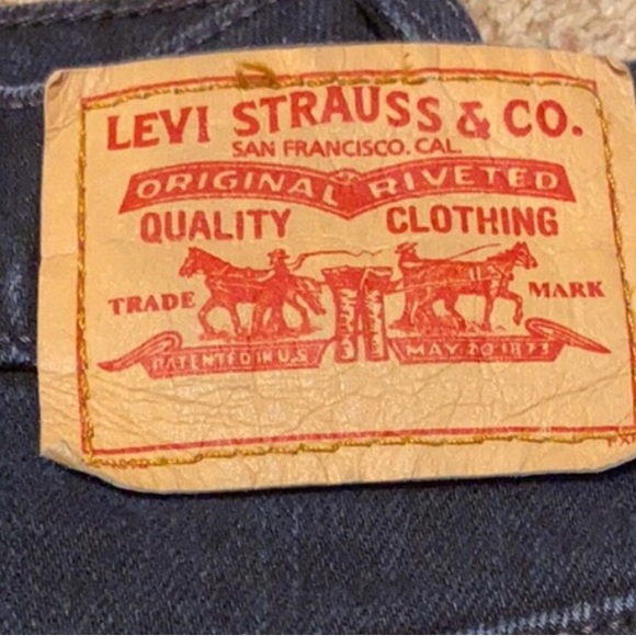 ⭐️Host Pick⭐️ Levi’s 6 Long - Picture 2 of 3